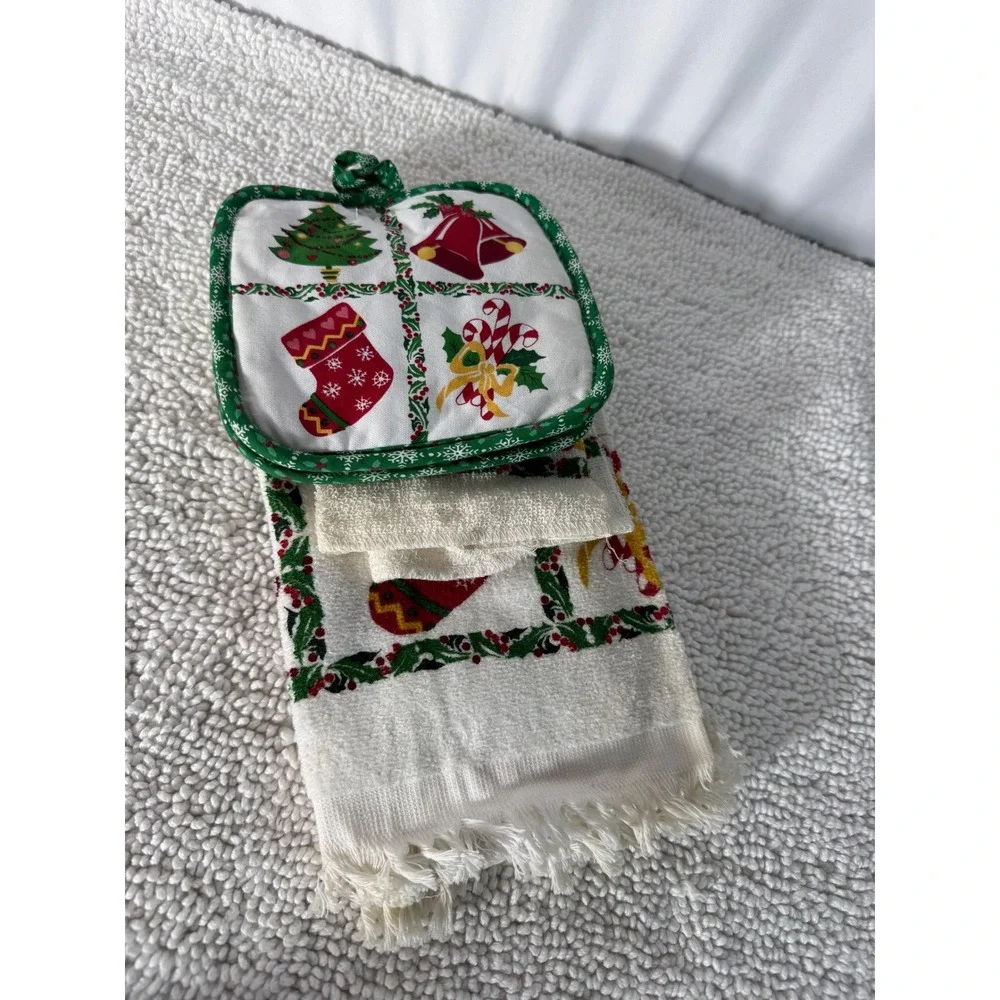 VTG Christmas Kitchen Towel Pot Holder‎ Set Holiday Festive Decor 5 Piece